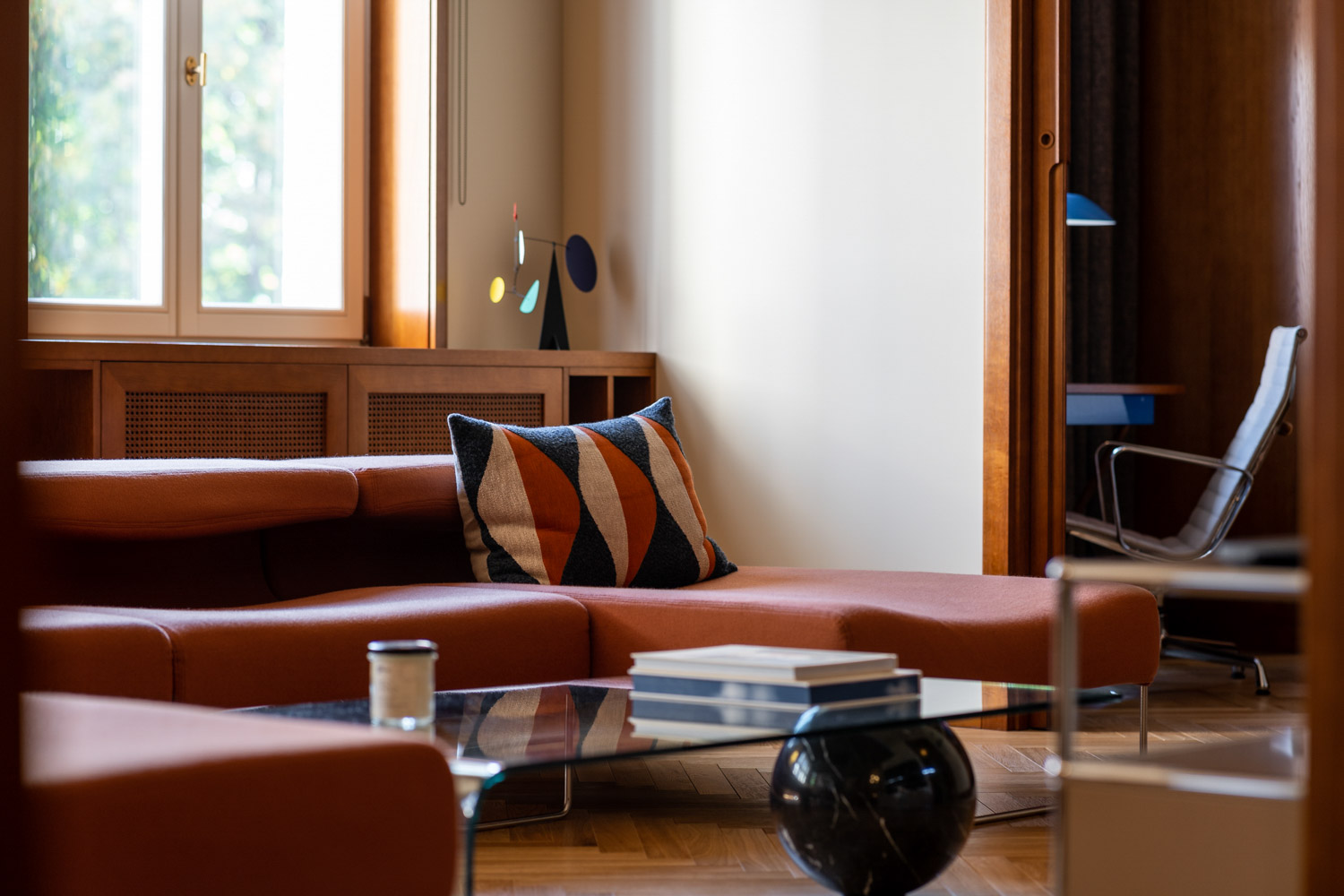 Fotografia wnętrz mieszkań, Profesjonalne zdjęcia wnętrz Trójmiasto, Najlepsze techniki fotografii wnętrz, Profesjonalne zdjęcia domów na wynajem, Fotografia wnętrz hoteli, Naturalne światło w fotografii wnętrz, Zdjęcia wnętrz do ogłoszeń Airbnb