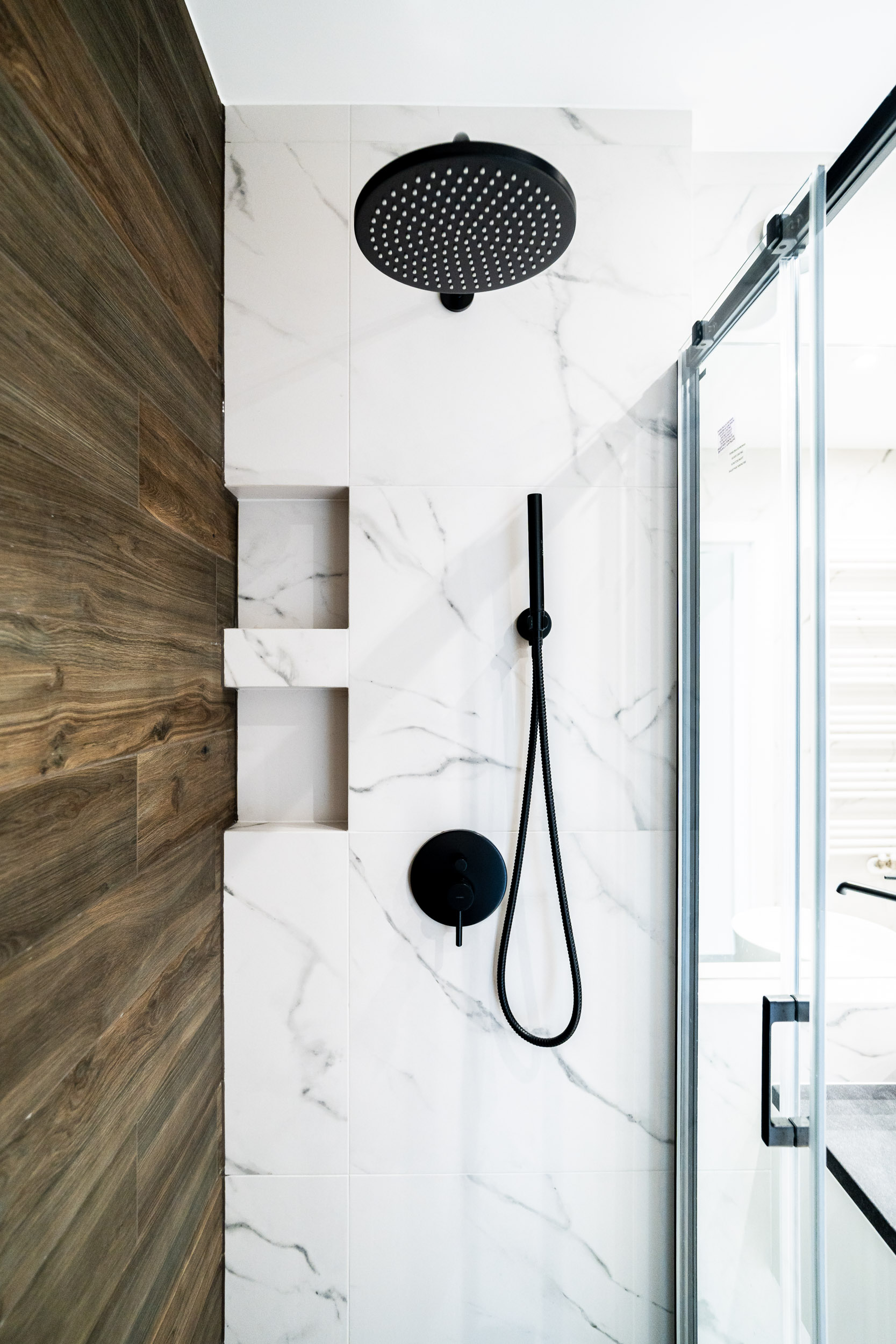 Stylowe ujęcia wnętrz, Fotografia wnętrz dla projektantów, Zdjęcia wnętrz dla biur nieruchomości, Fotografia architektury Gdynia, Zdjęcia luksusowych apartamentów, Profesjonalne zdjęcia mieszkań, Fotografia wnętrz dla katalogów