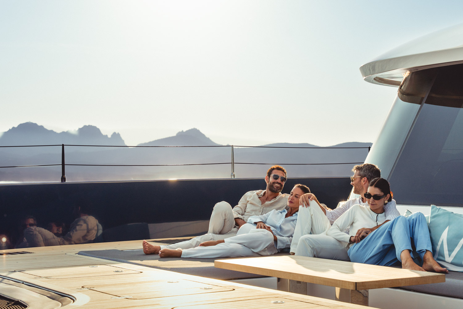 zdjęcia reklamowe, sesje zdjęciowe Gdańsk, filmowanie z FPV, zdjęcia dla marek, kreatywna produkcja video, filmy reklamowe, fotografia portretowa