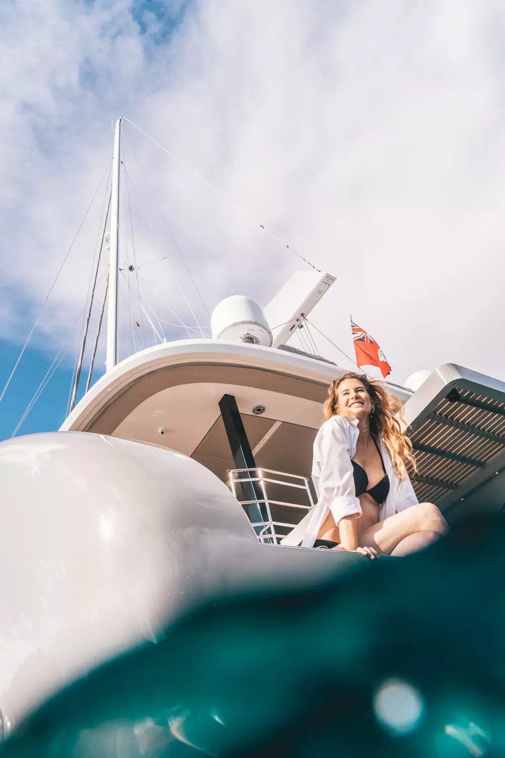 Yacht lifestyle photography, Dośiwaczony fotograf, Kreatywne zdjęcia na social media, Instagram photography, Content na social media, Creative fashion editorials, Fotografia reklamowa, Exclusive yacht photography, Elegancka fotografia mody